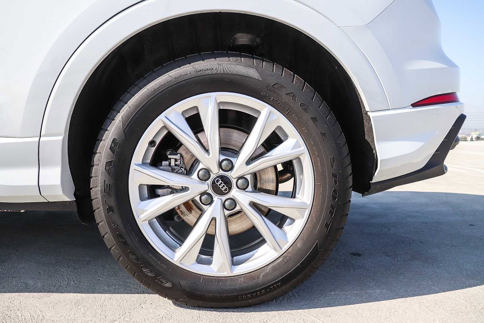 Used 2023 Audi Q3 2.0T Premium w/ Convenience Package image 13