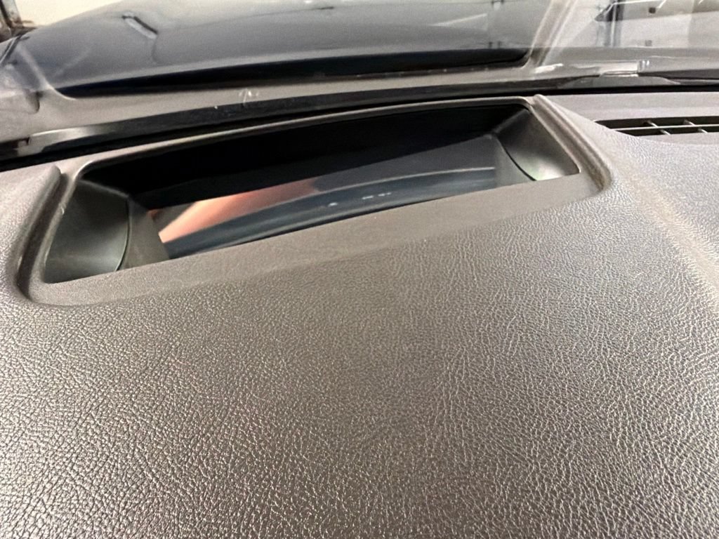 Used 2018 Lincoln Continental Reserve AWD/4WD image 23