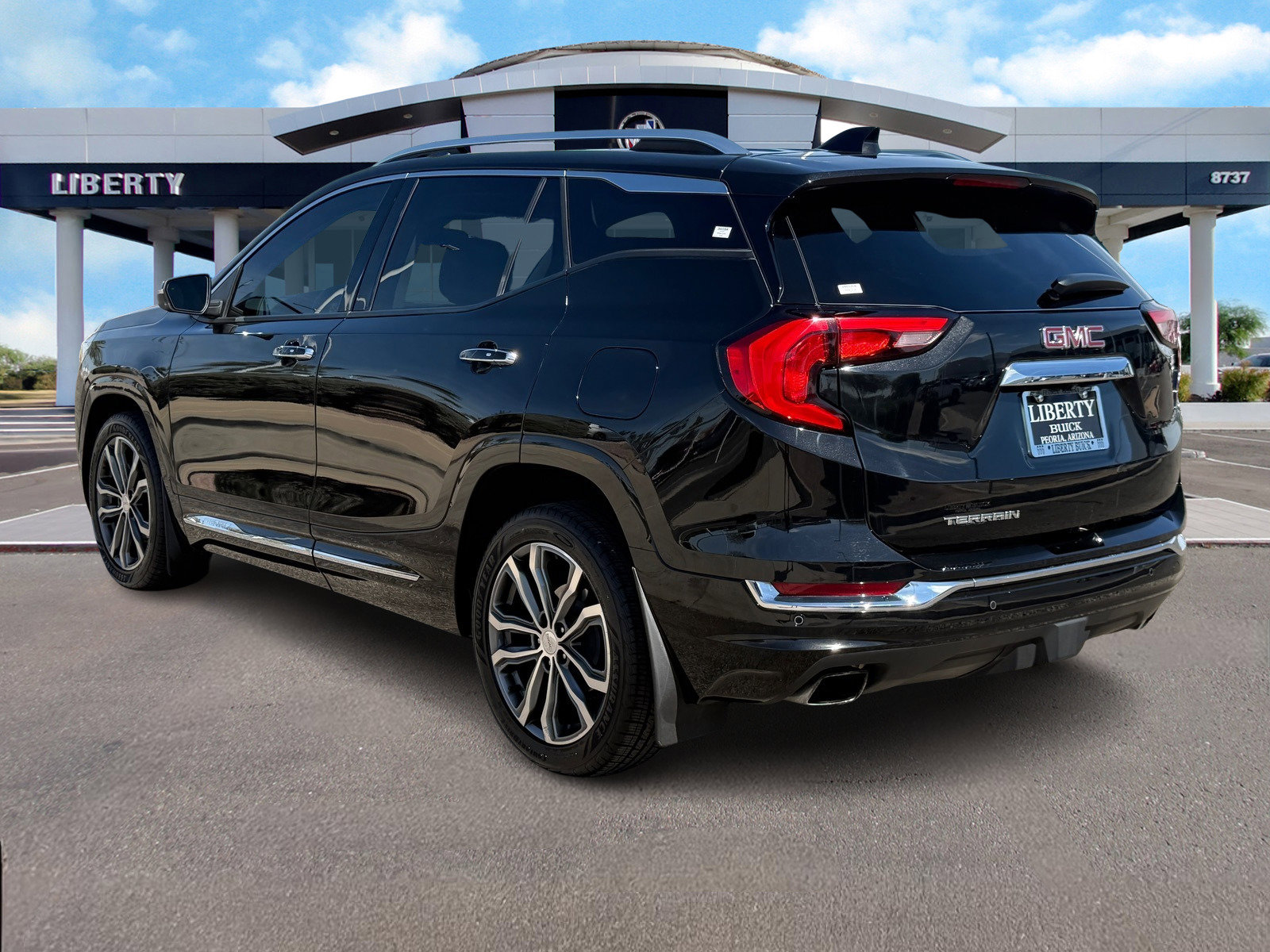 Used 2019 GMC Terrain Denali w/ Advanced Safety Package image 6