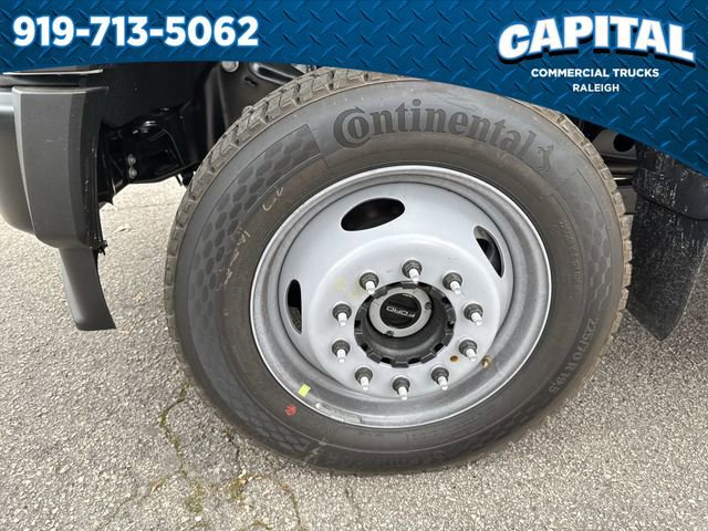 New 2026 Ford F550 4x4 Crew Cab image 12