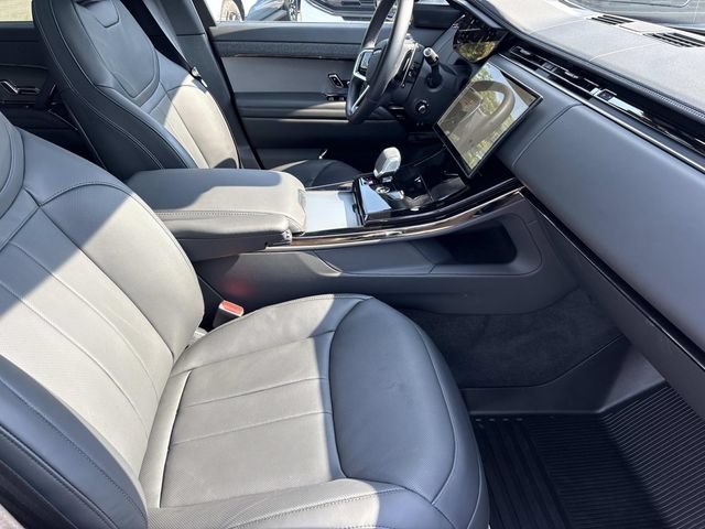 Used 2025 Land Rover Range Rover Sport SE AWD/4WD image 23
