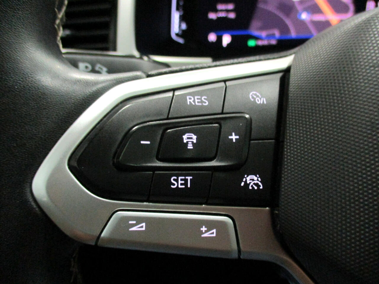 Used 2021 Volkswagen Atlas SEL Premium image 29