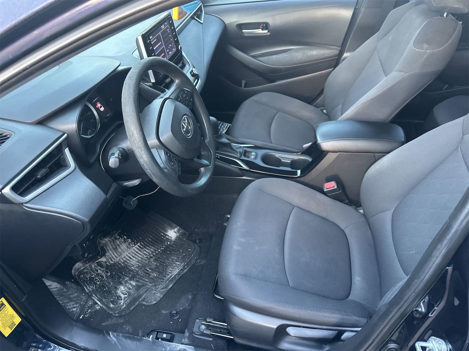 Used 2020 Toyota Corolla LE image 3