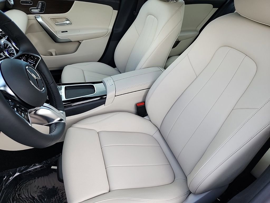 New 2025 Mercedes-Benz CLA 250 4MATIC image 11