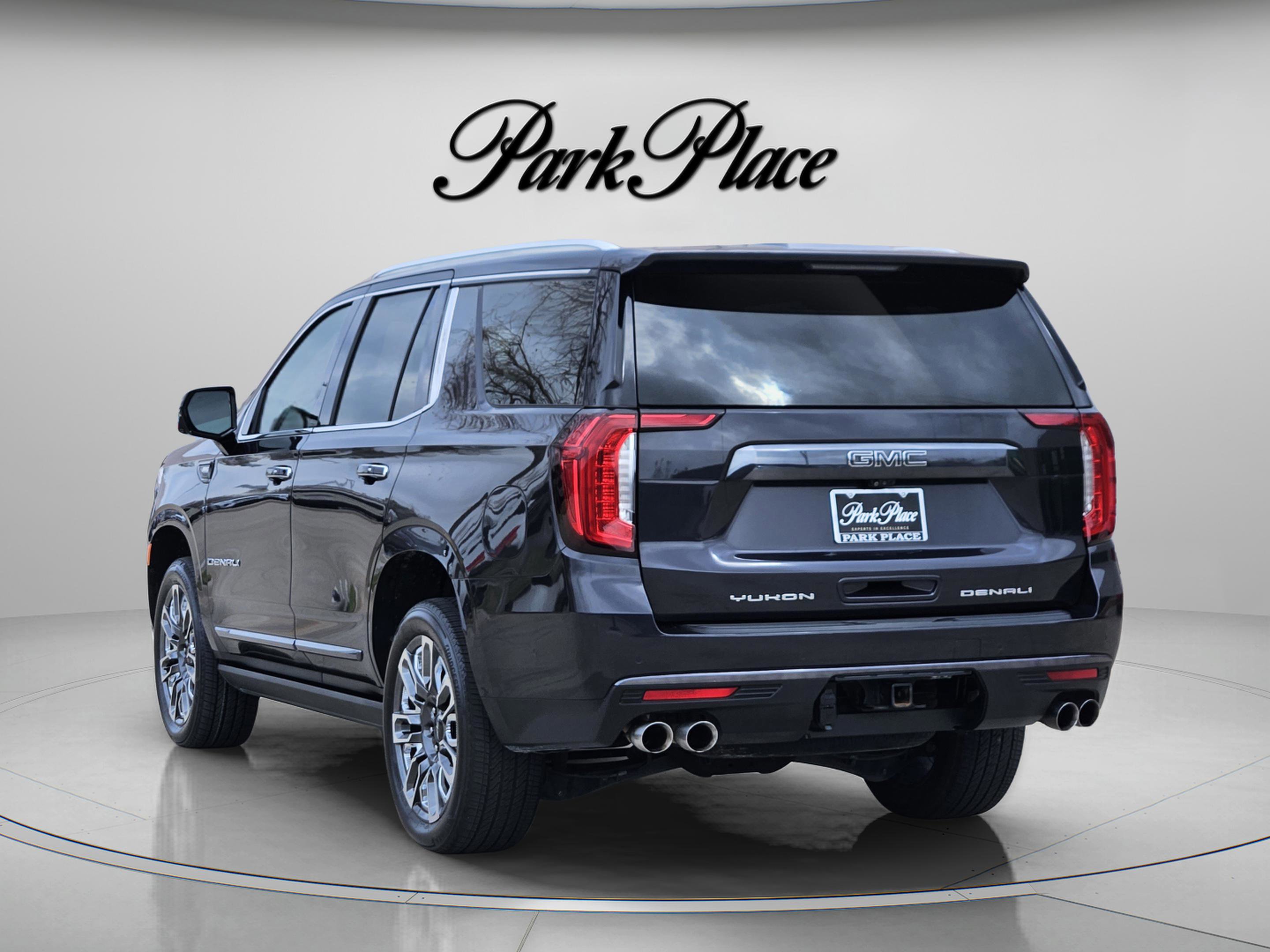 Used 2023 GMC Yukon Denali Ultimate image 3