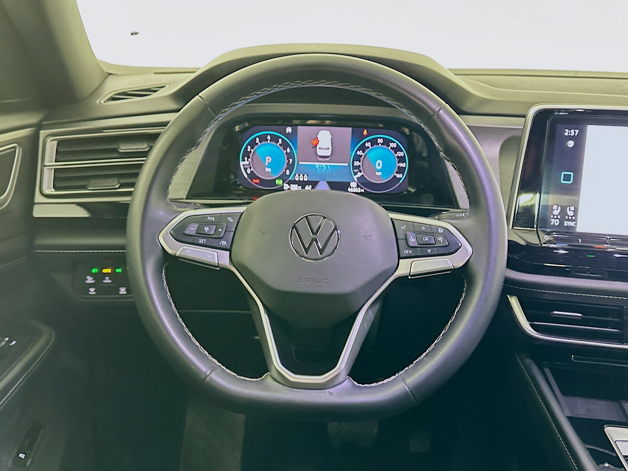 Used 2024 Volkswagen Atlas Cross Sport SE image 17