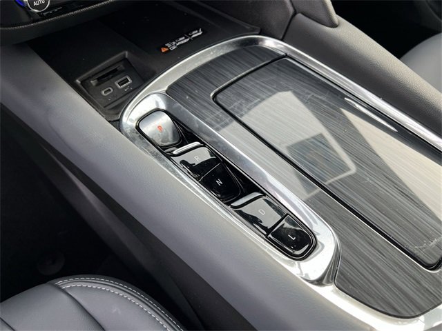 Certified 2023 Buick Enclave Essence image 19