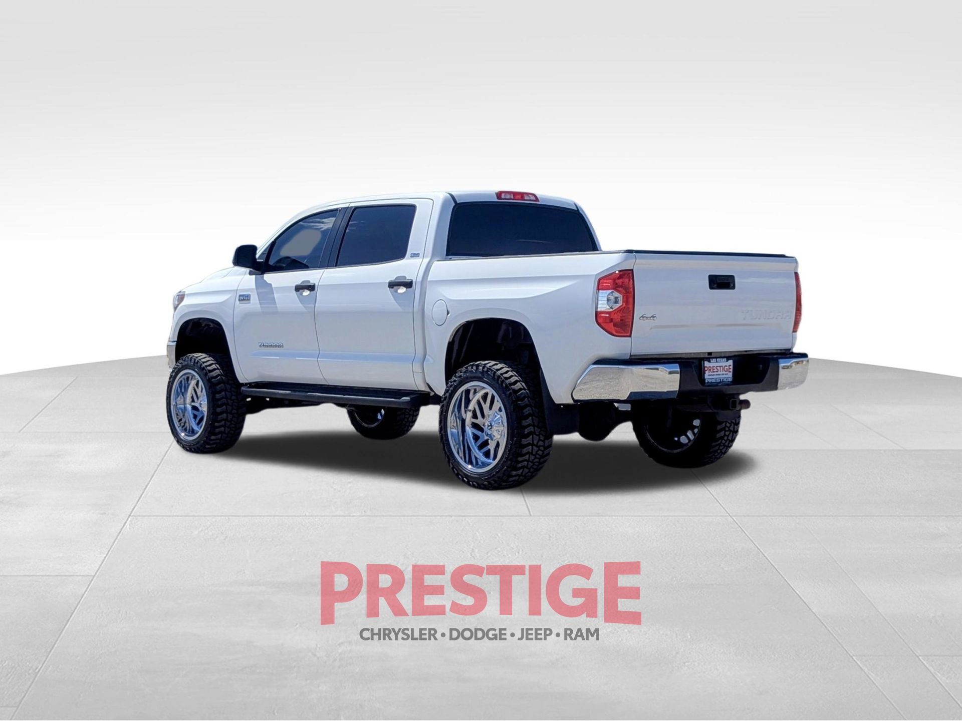 Used 2018 Toyota Tundra SR5 AWD/4WD image 10