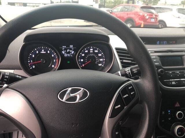 Used 2014 Hyundai Elantra SE FWD image 18