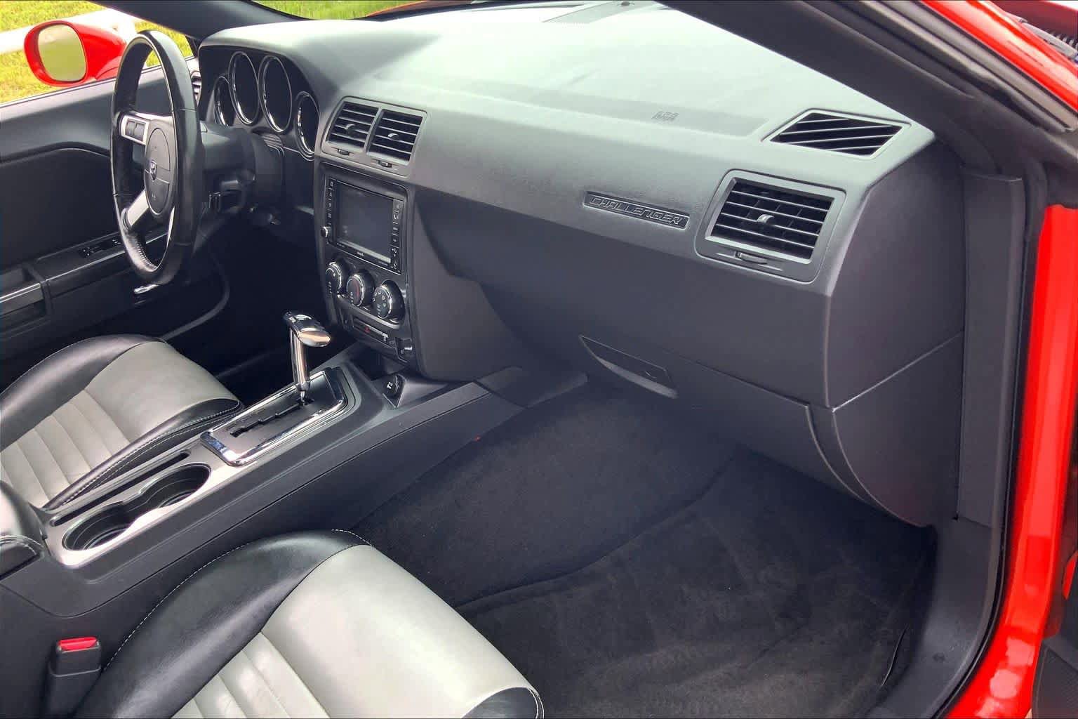 Used 2009 Dodge Challenger R/T RWD image 15
