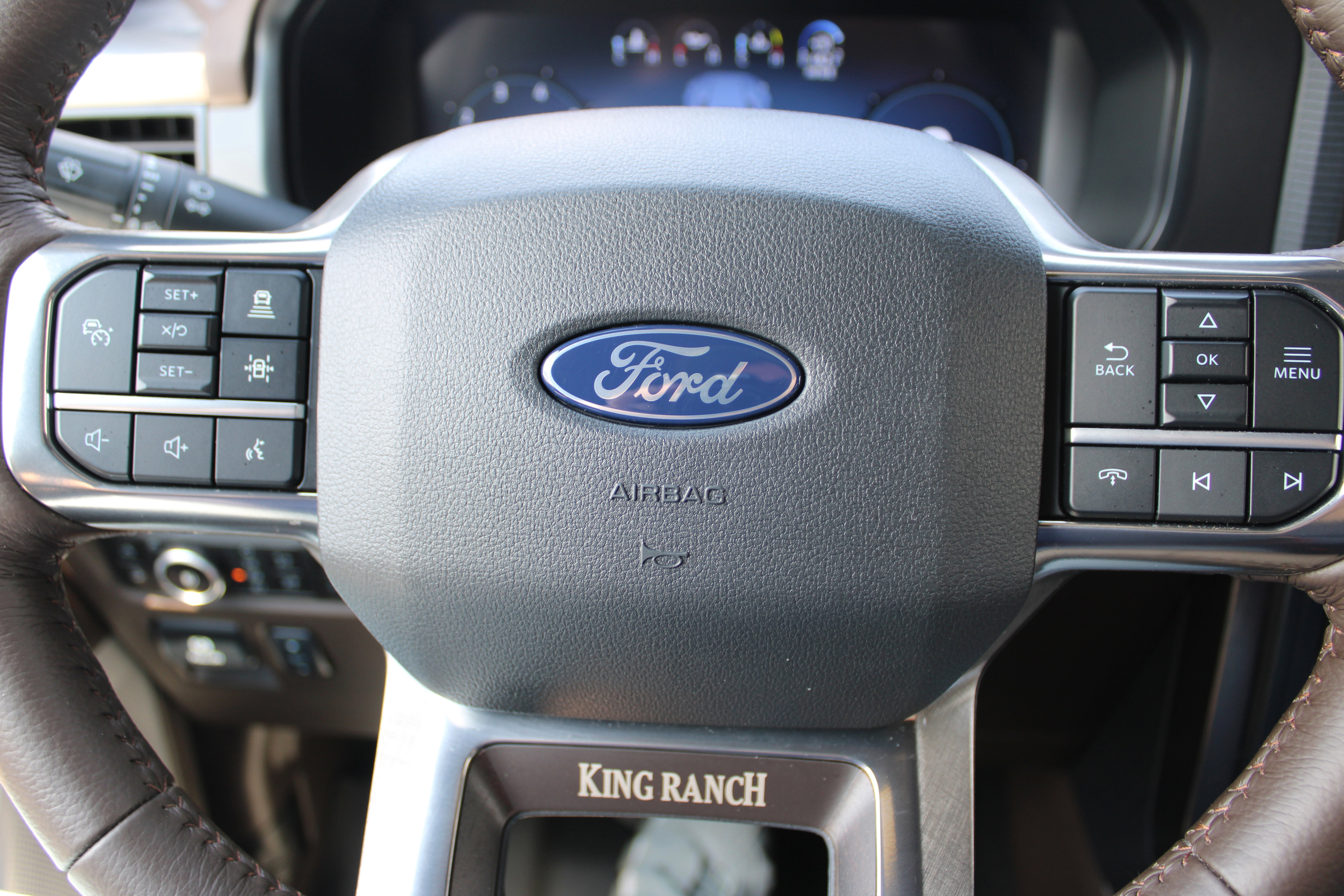 Used 2025 Ford F150 King Ranch w/ FX4 Off-Road Package AWD/4WD image 19
