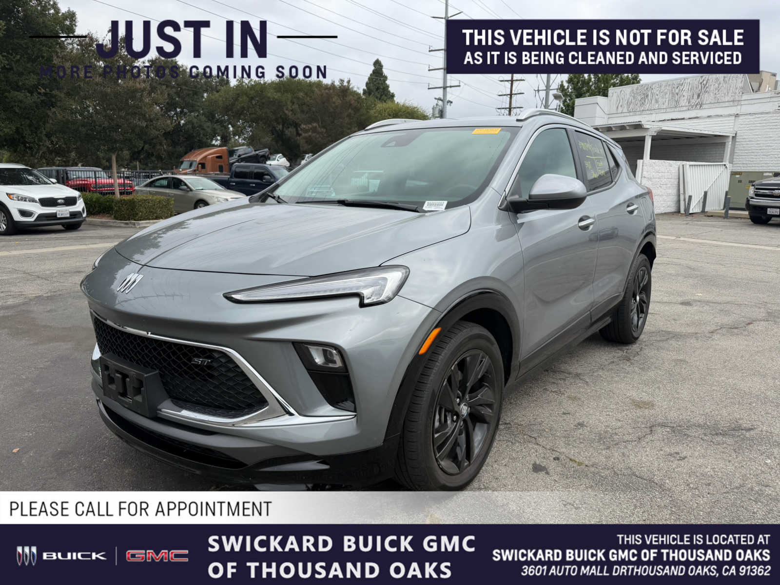 Used 2024 Buick Encore GX Sport Touring FWD image 1