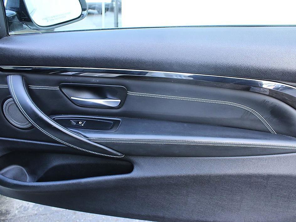 Used 2019 BMW M4 Coupe w/ Competition Package image 16