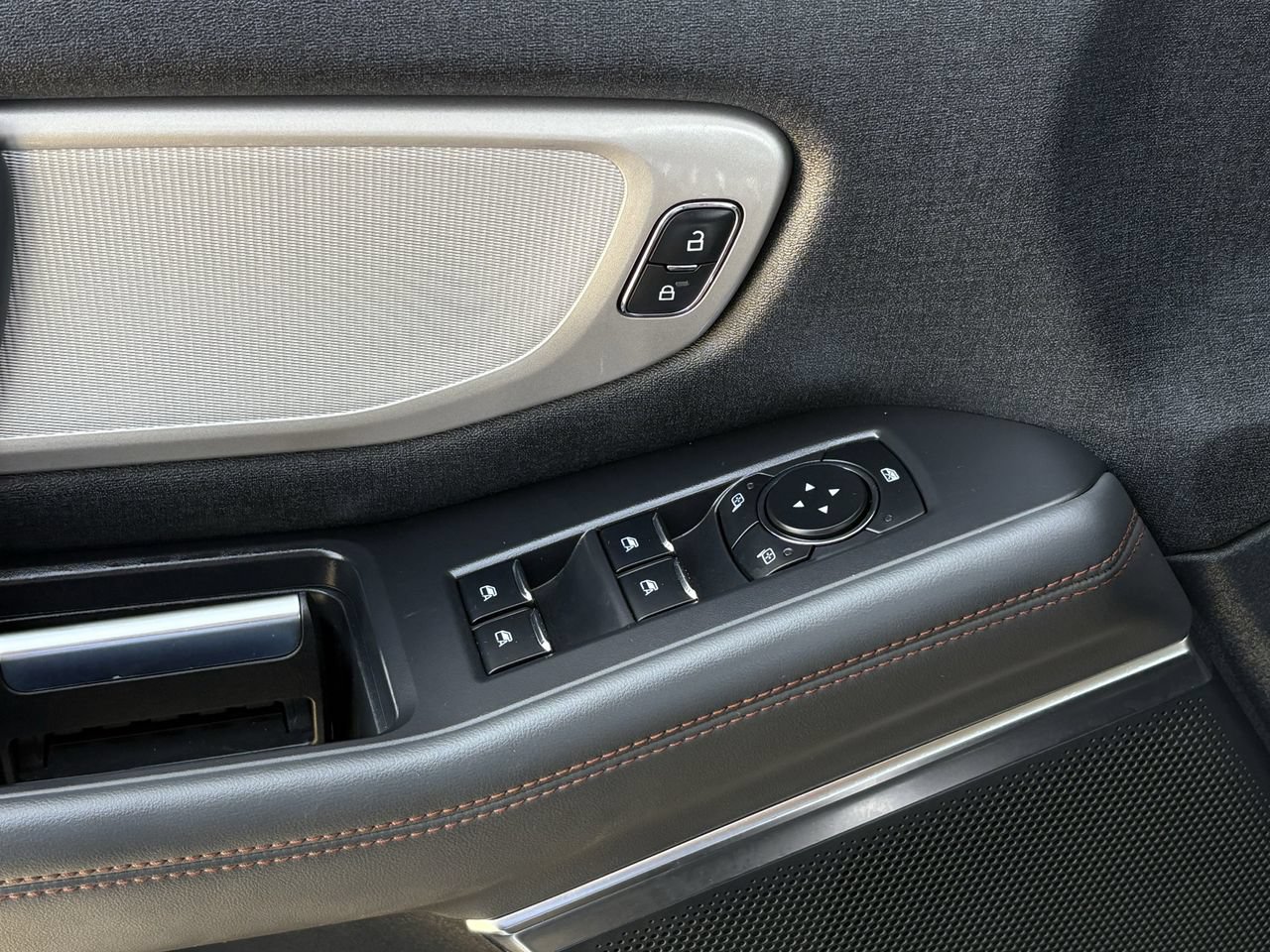 Used 2025 Ford Expedition Max Active RWD image 26