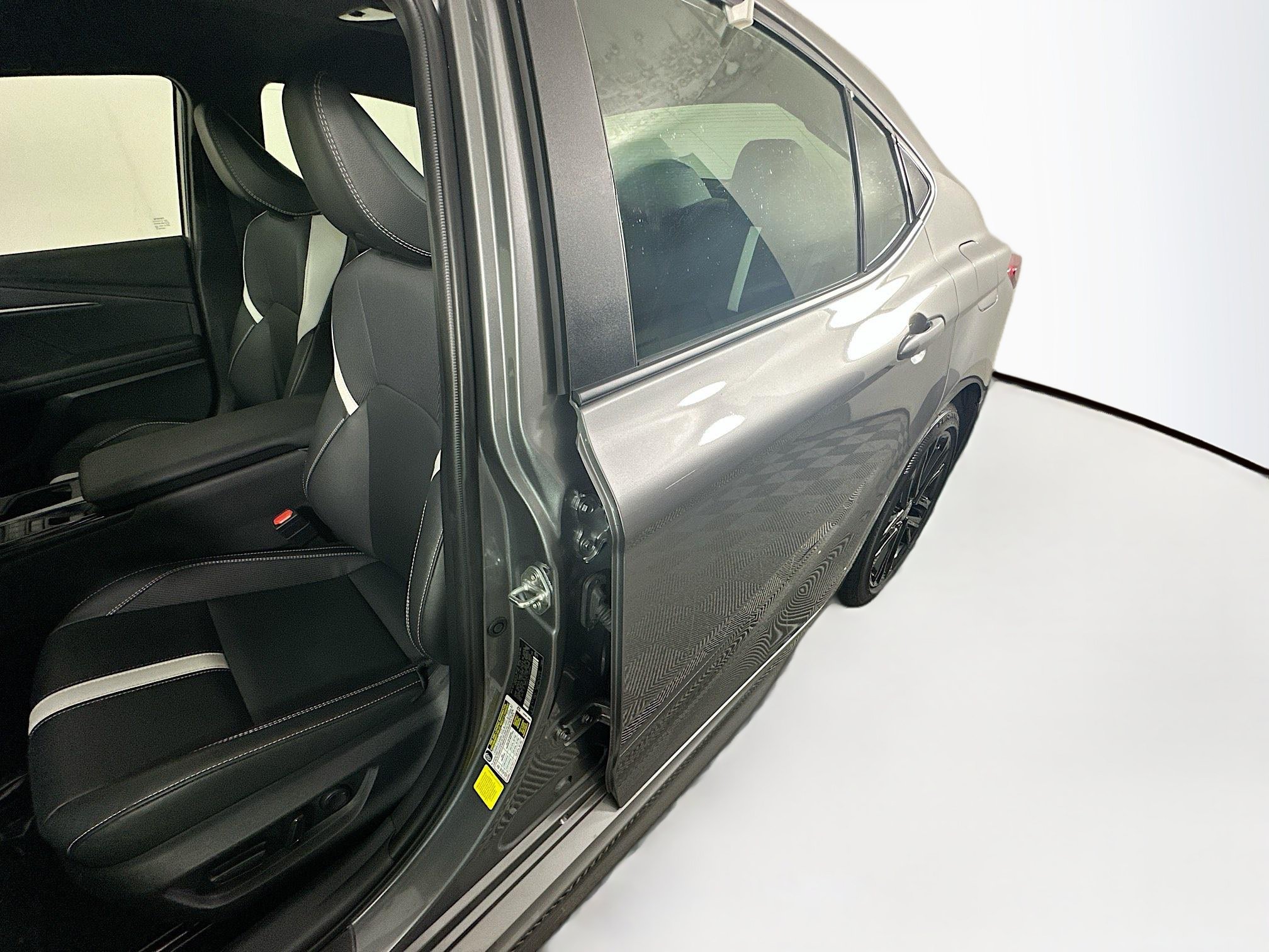Used 2026 Toyota Camry SE w/ Convenience Package FWD image 12