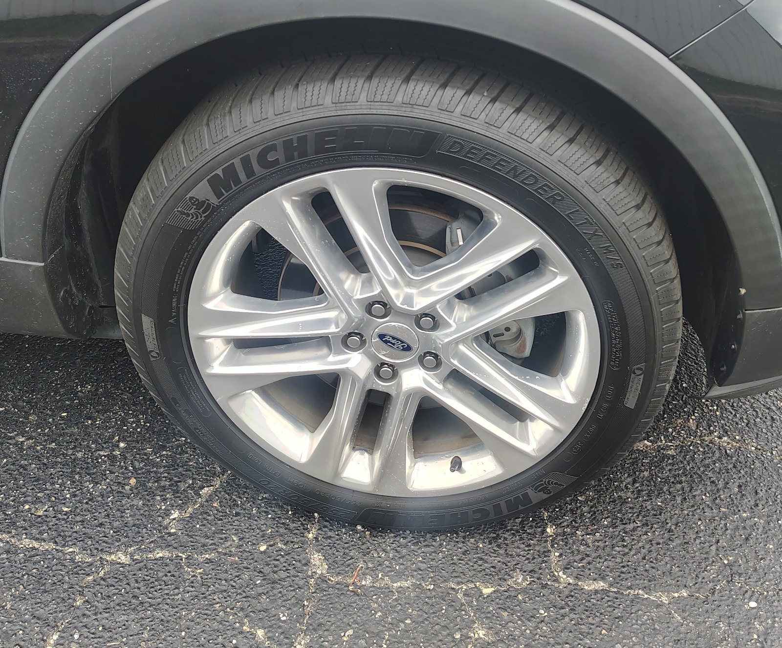 Used 2017 Ford Explorer XLT w/ Equipment Group 201A FWD image 10