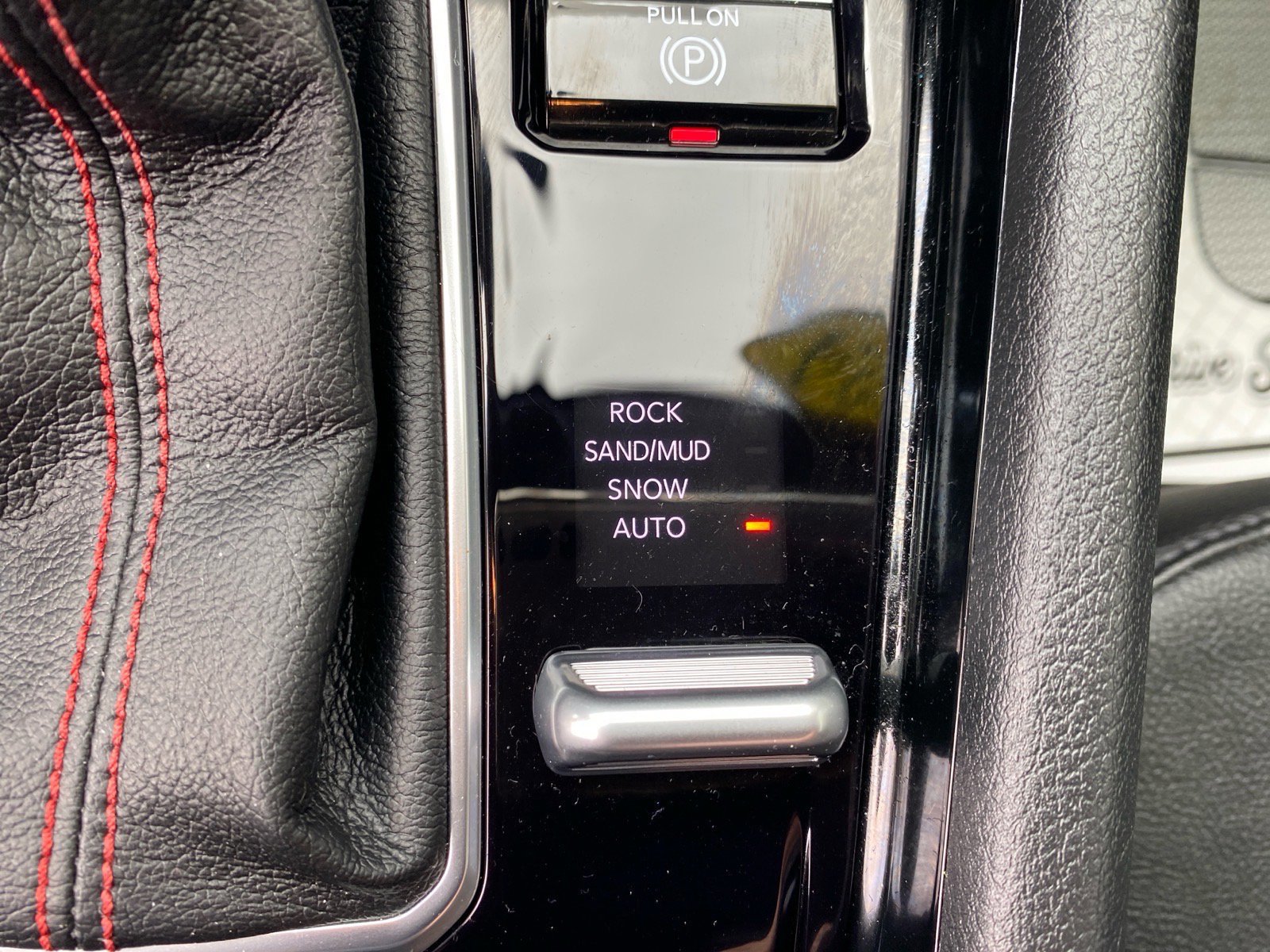 Used 2024 Jeep Compass Trailhawk image 13