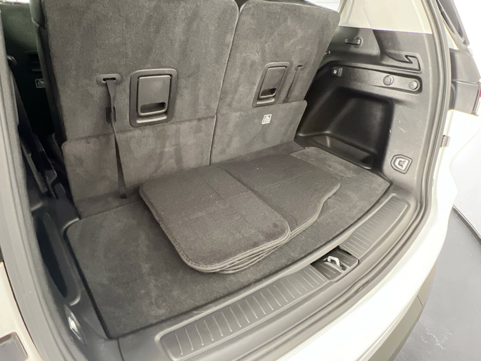 Used 2021 Jeep Grand Cherokee L Limited image 24