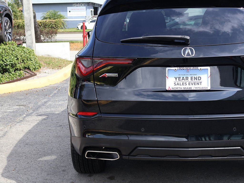 Used 2023 Acura MDX A-Spec AWD/4WD image 16