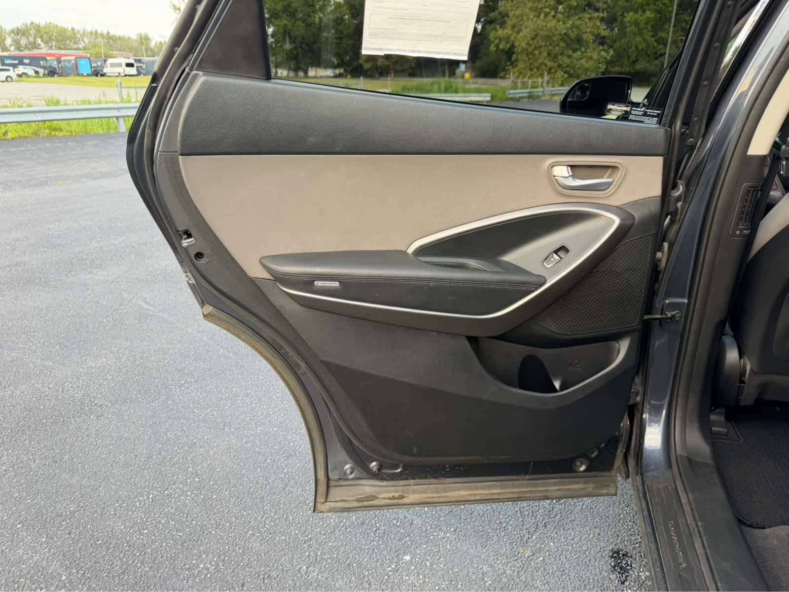 Used 2017 Hyundai Santa Fe SE w/ Cargo Package FWD image 19