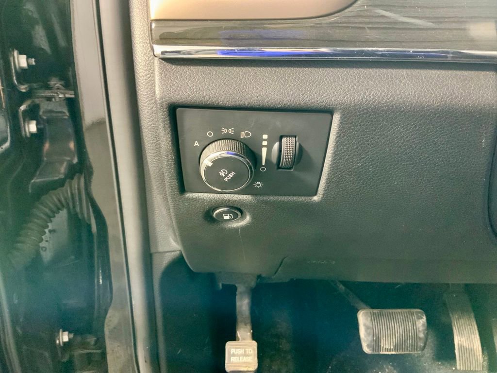 Used 2015 Jeep Grand Cherokee Overland w/ Advanced Technology Group image 20