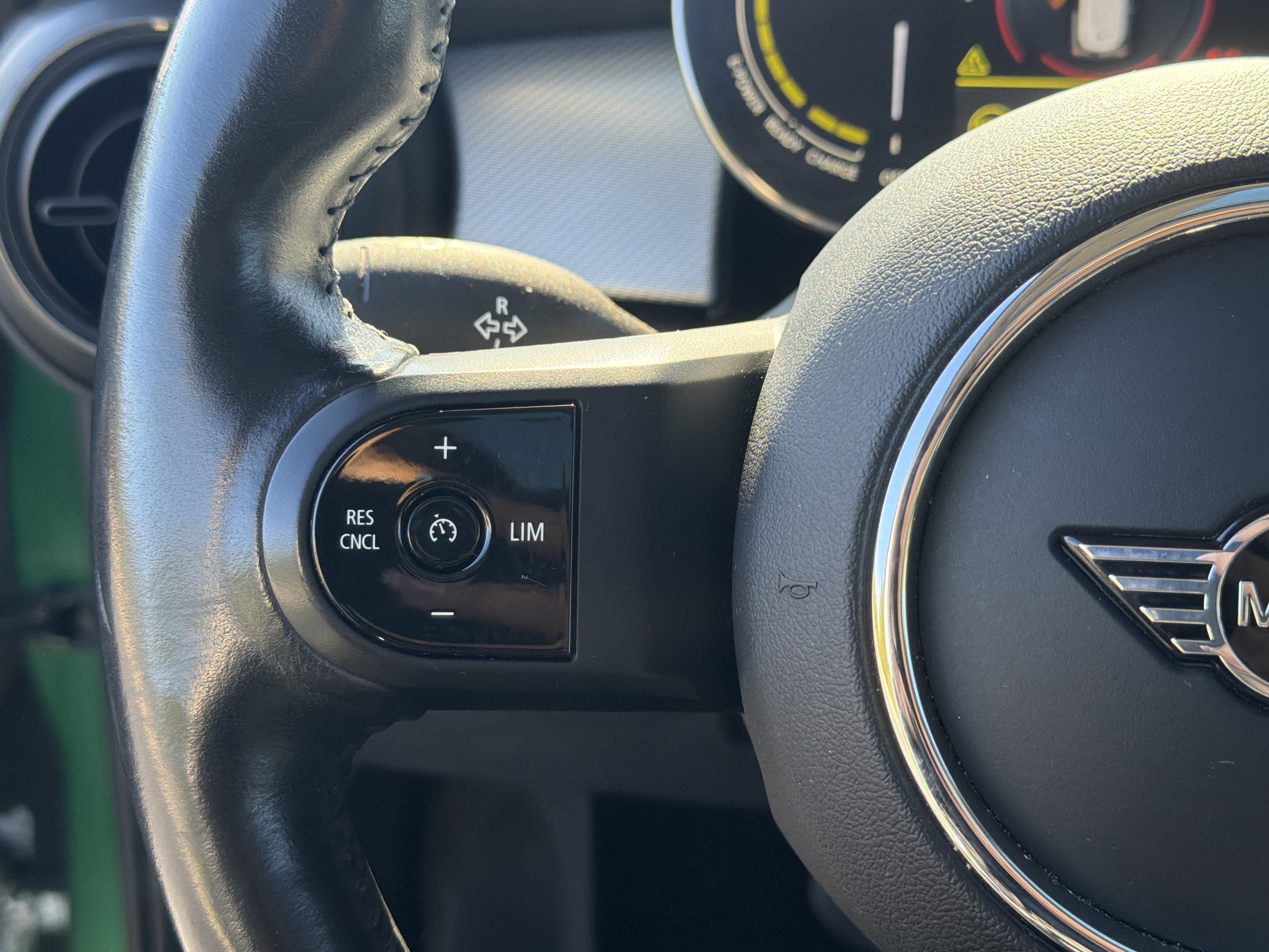 Used 2024 MINI Cooper SE FWD image 31