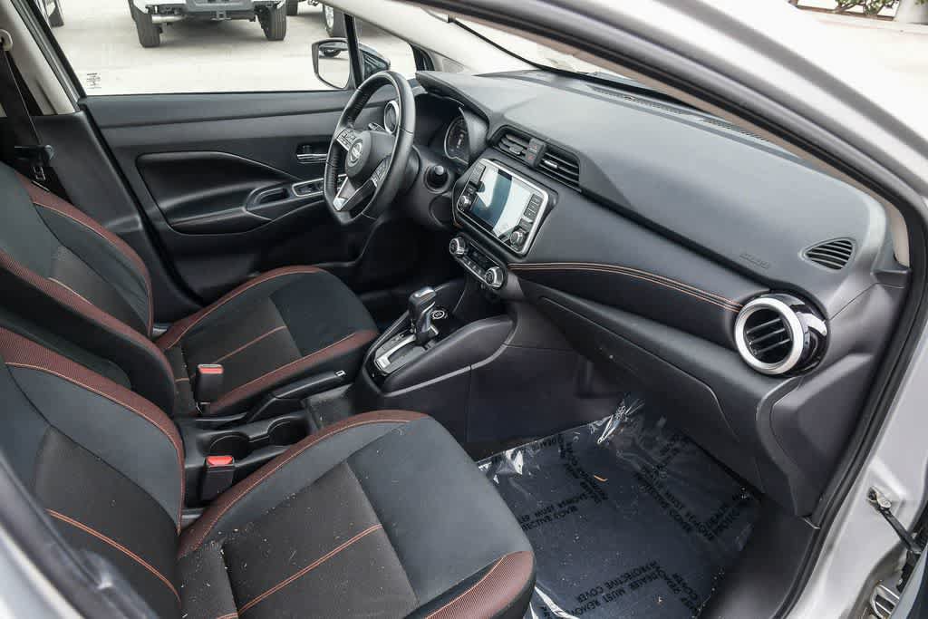 Used 2020 Nissan Versa SR FWD image 15