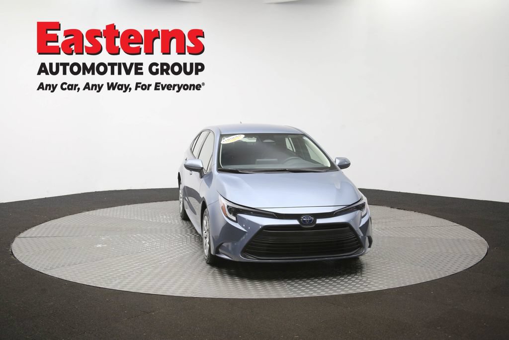 Used 2025 Toyota Corolla LE FWD image 45