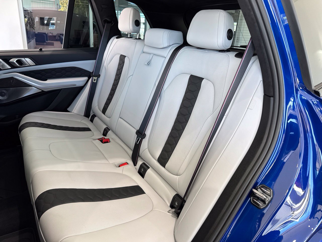 Used 2025 BMW X5 M Competition w/ Executive Package AWD/4WD image 39