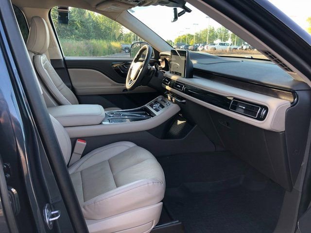 Used 2023 Lincoln Aviator Reserve w/ Elements Package Plus image 16
