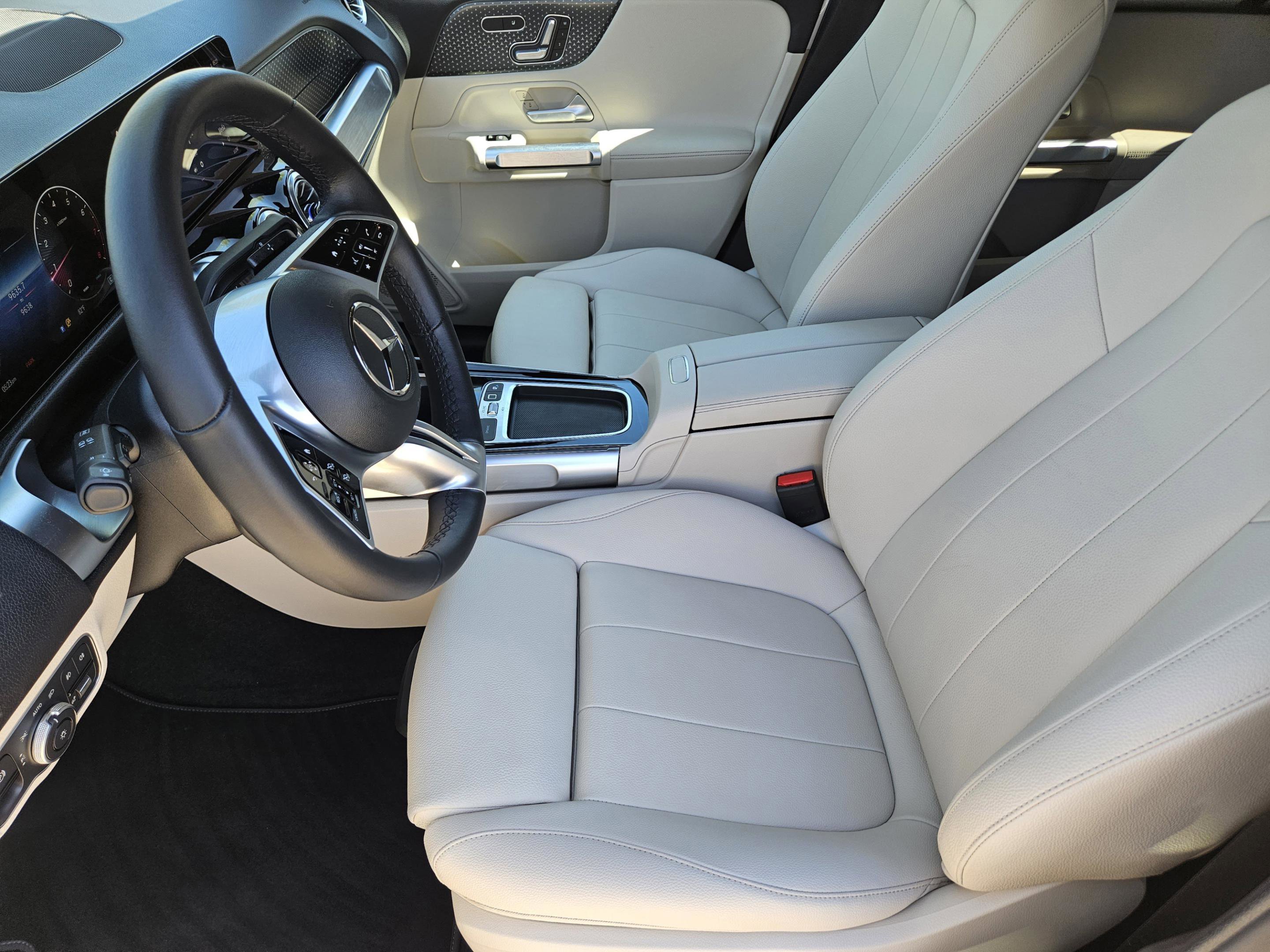 Certified 2025 Mercedes-Benz GLB 250 image 12