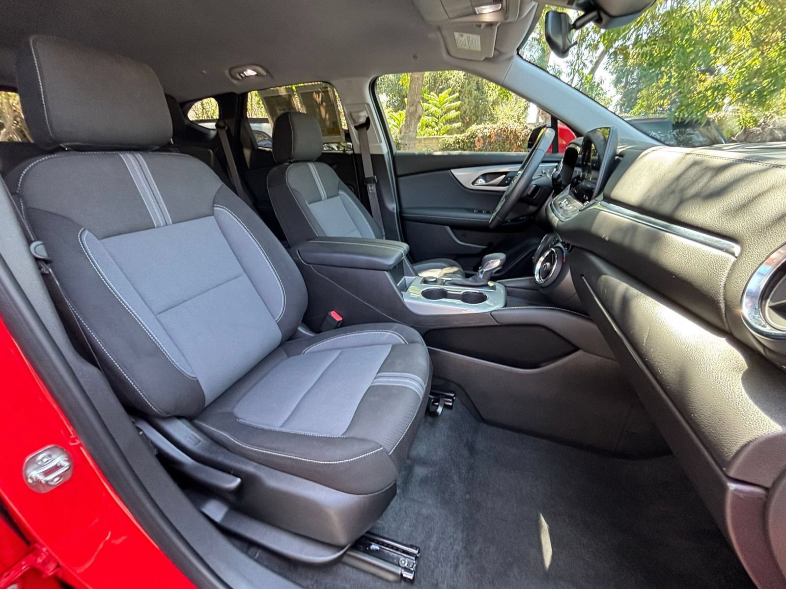 Used 2026 Chevrolet Blazer LT FWD image 36