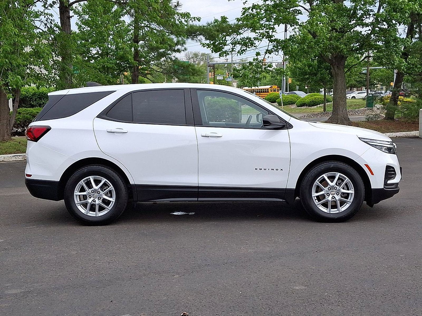 Certified 2023 Chevrolet Equinox LS w/ LS Convenience Package FWD image 25