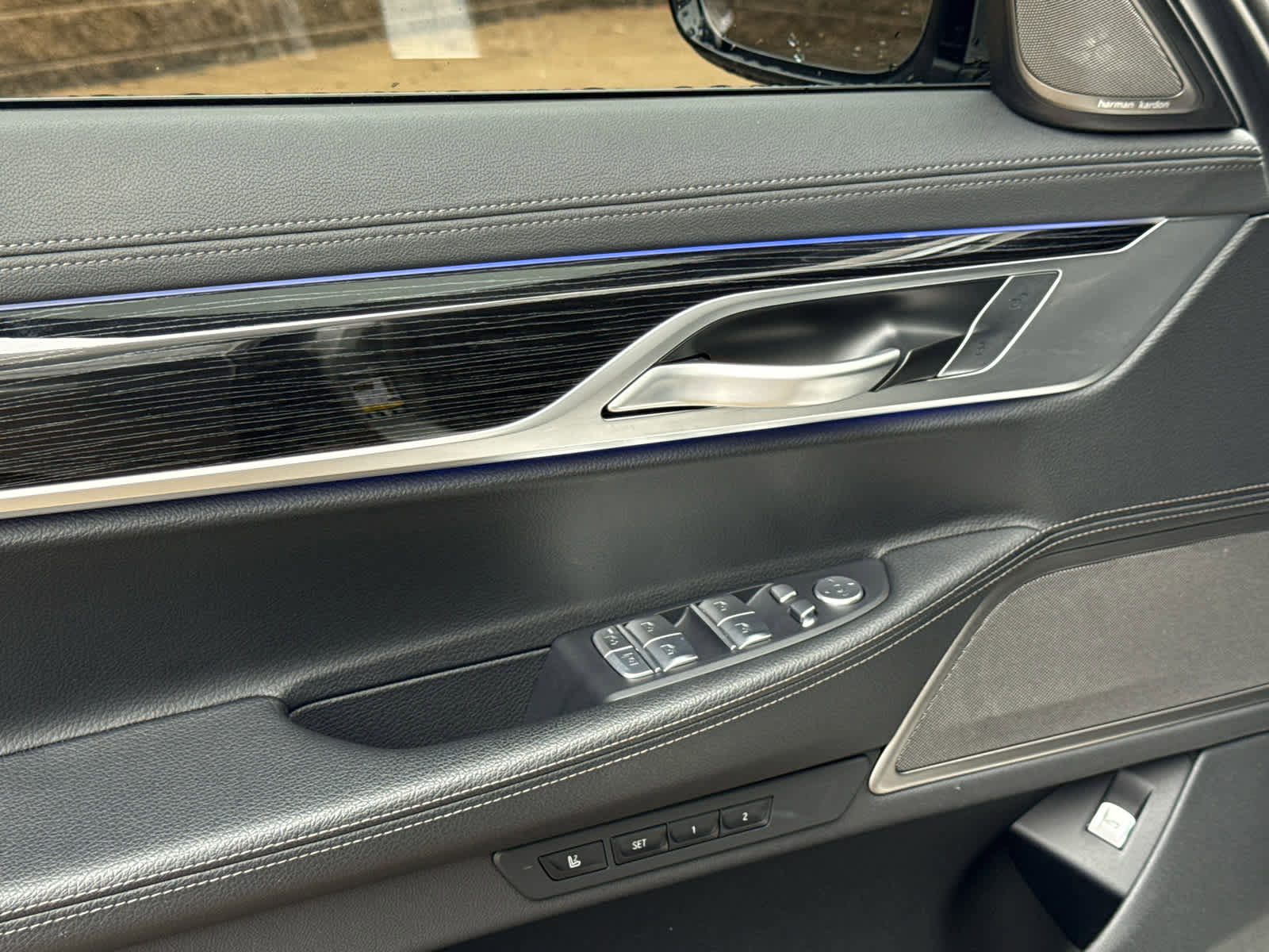 Certified 2022 BMW 740i xDrive w/ M Sport Package AWD/4WD image 12