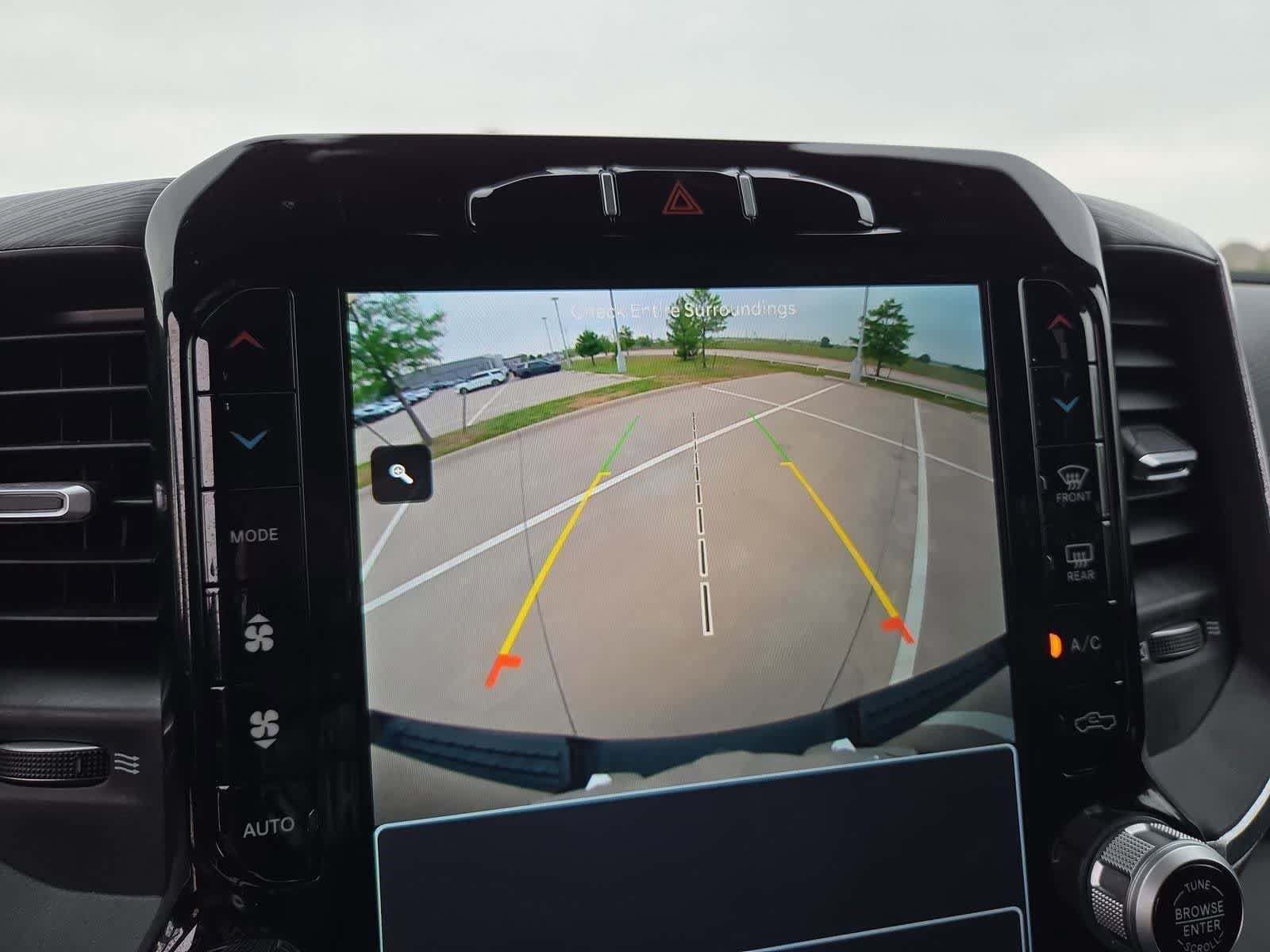 Used 2023 RAM 1500 Laramie AWD/4WD image 29