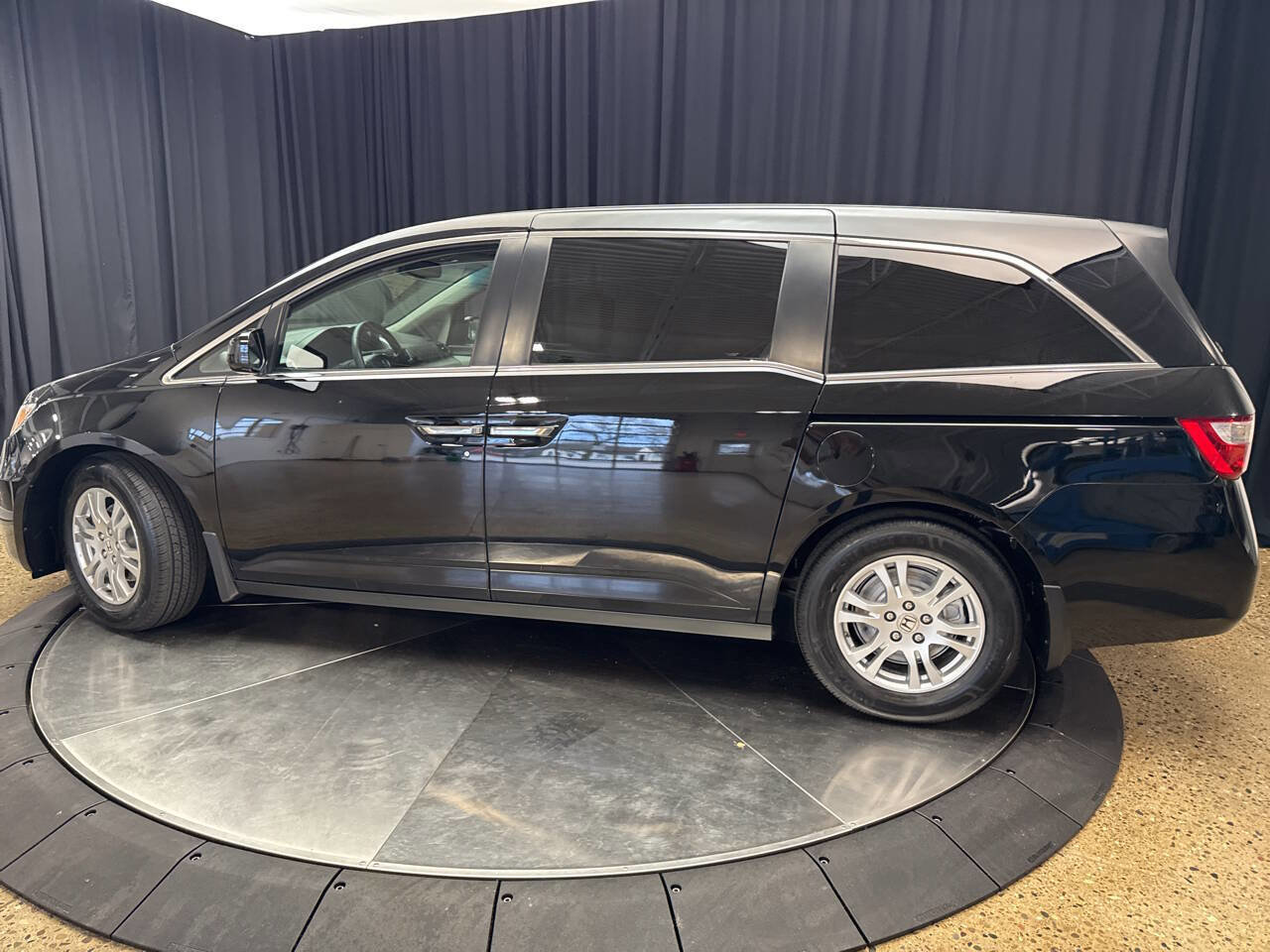 Used 2011 Honda Odyssey EX image 4