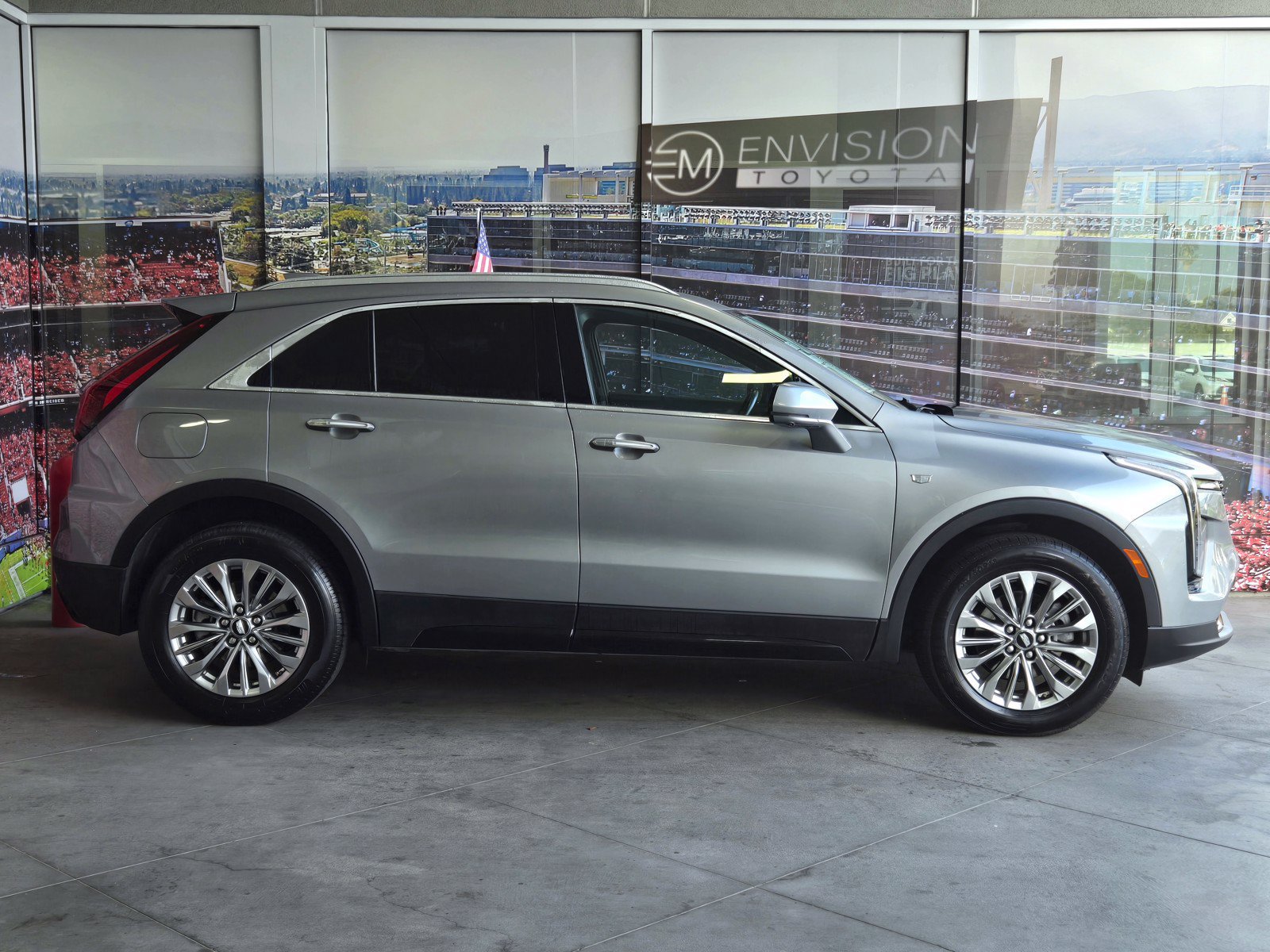 Used 2025 Cadillac XT4 Premium Luxury AWD/4WD image 4