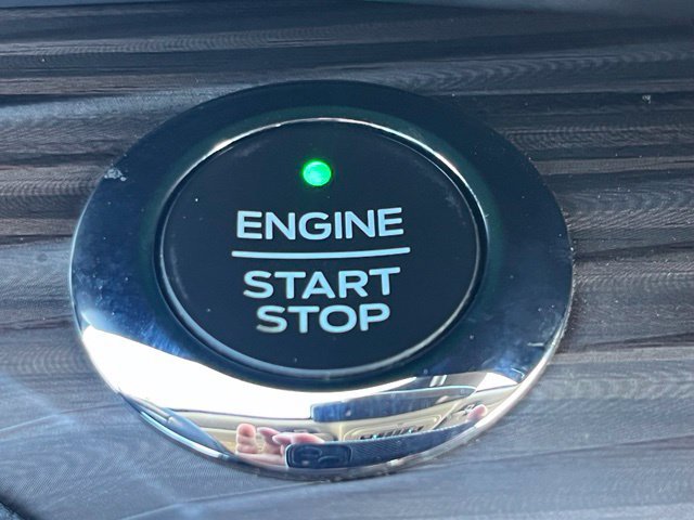 Used 2020 Ford Explorer Limited w/ Hybrid Equipment Group 310A RWD image 14