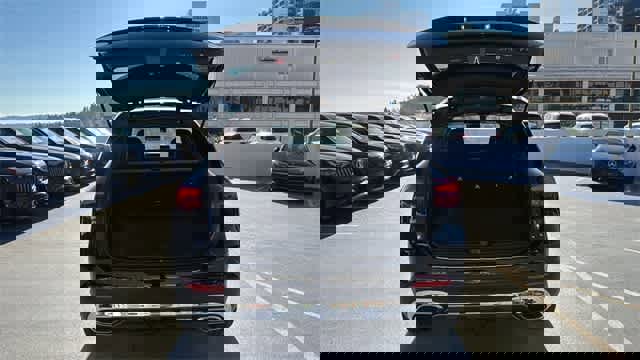 Certified 2025 Mercedes-Benz GLC 300 GLC 300 image 8