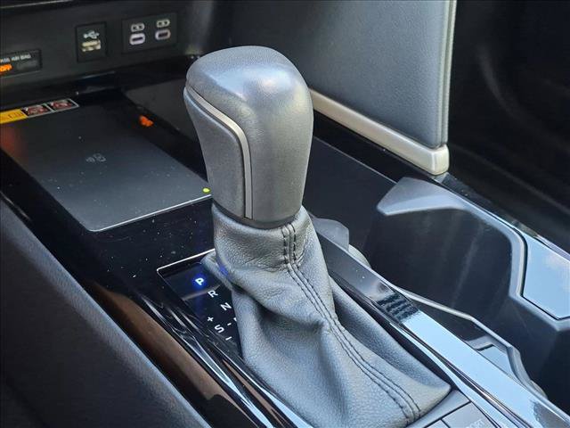 Used 2025 Toyota Camry XSE FWD image 12
