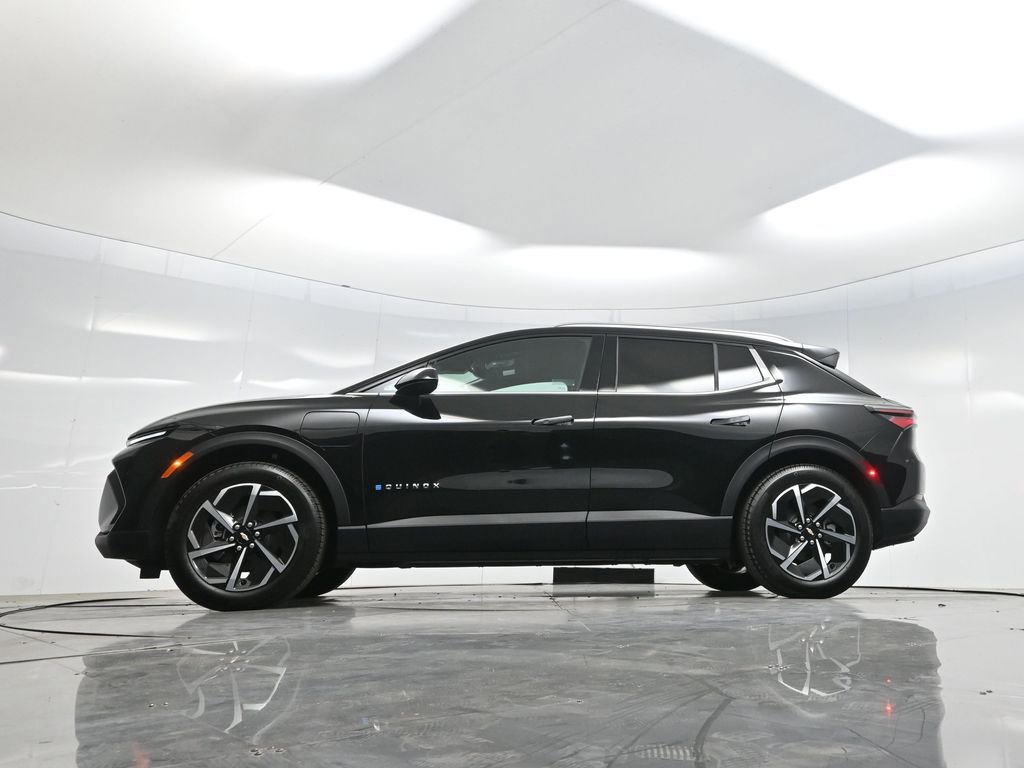 Used 2026 Chevrolet Equinox EV LT image 6