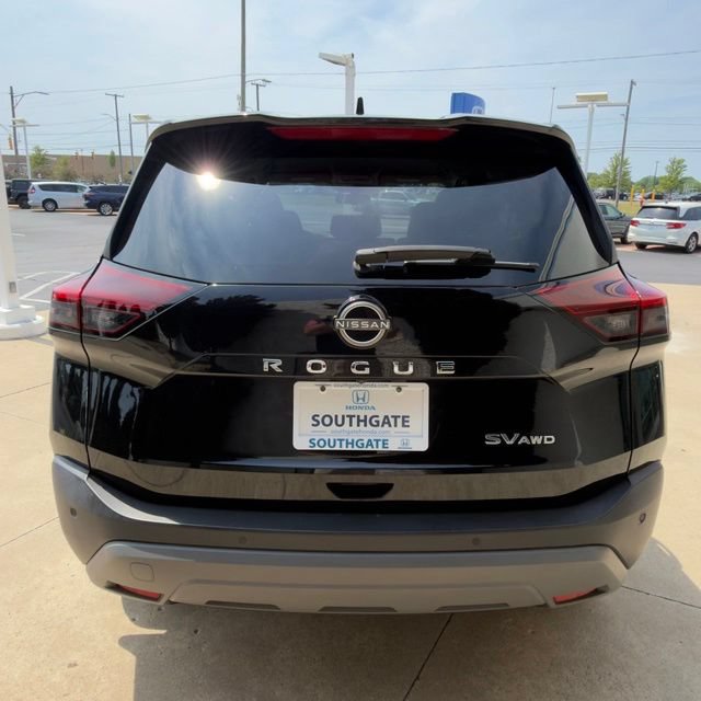 Used 2023 Nissan Rogue SV AWD/4WD image 4