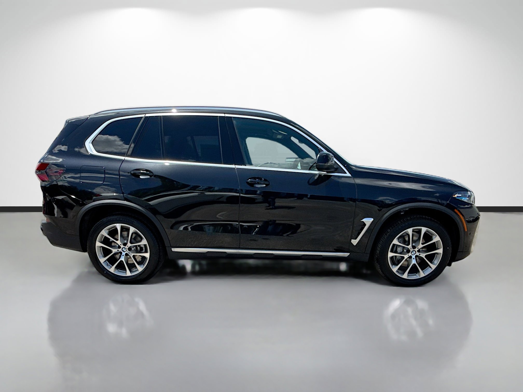 New 2026 BMW X5 sDrive40i RWD image 2