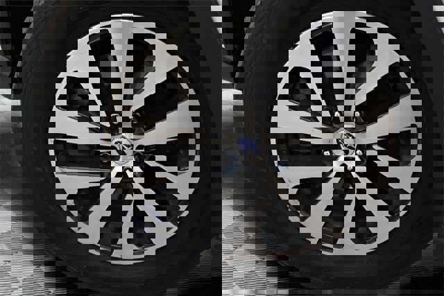 Used 2022 Subaru Outback Premium image 14