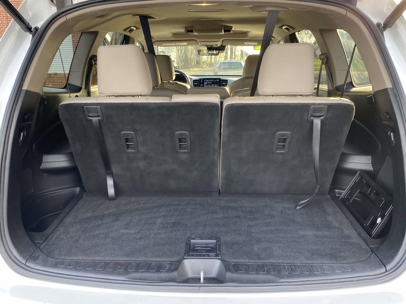 Used 2022 Honda Pilot Touring image 9
