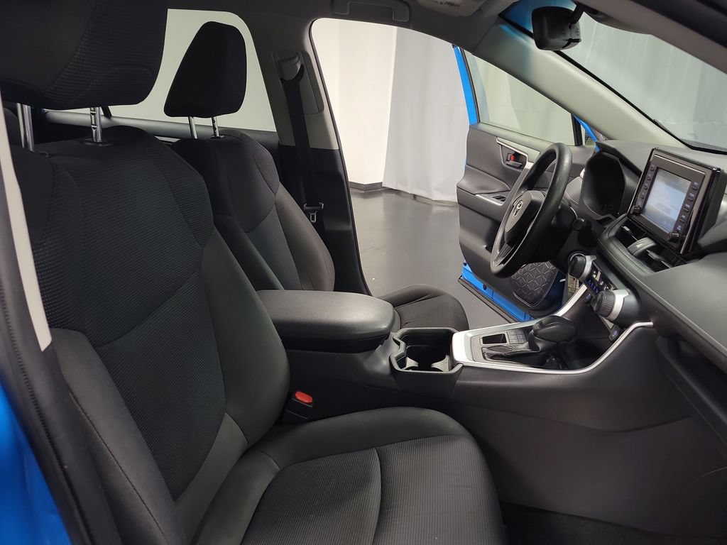 Used 2019 Toyota RAV4 LE w/ All Weather Liner Package AWD/4WD image 32