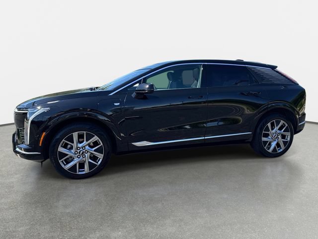 Certified 2025 Cadillac Optiq Luxury 2 w/ LPO, Floor Liner Package AWD/4WD image 2