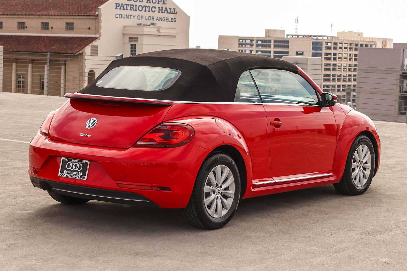 Used 2017 Volkswagen Beetle 1.8T S FWD image 4