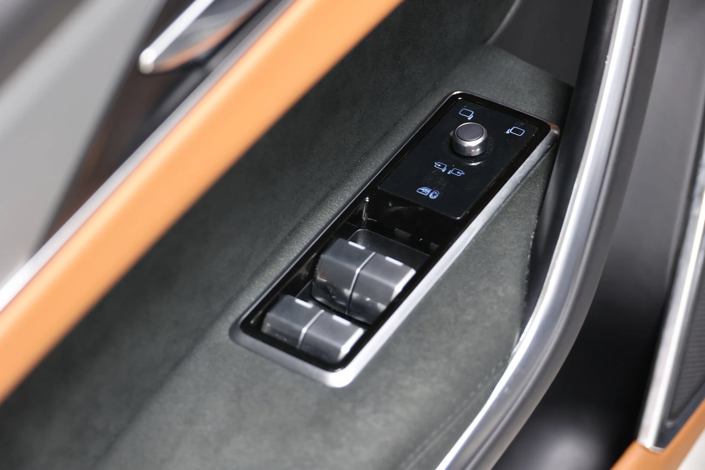 Used 2022 Jaguar F-PACE SVR AWD/4WD image 13