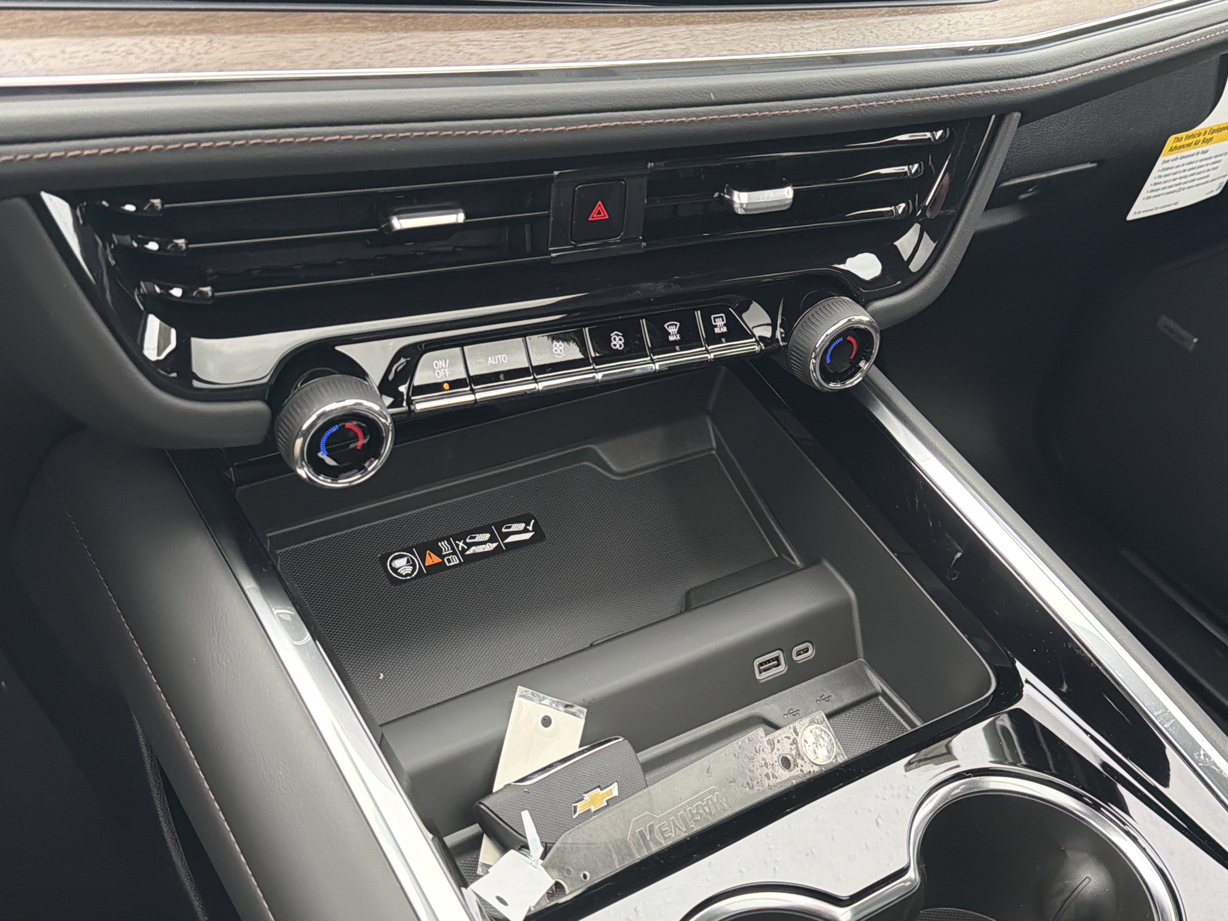 New 2026 Chevrolet Suburban High Country image 23